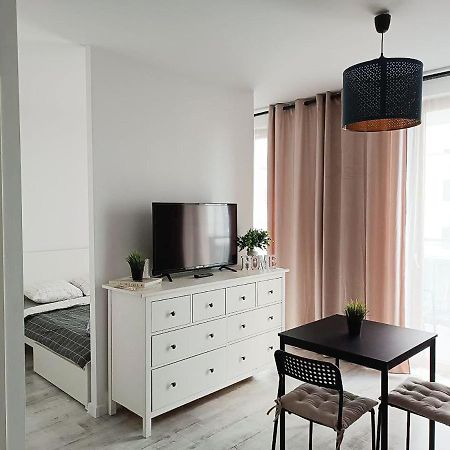 Apartament Niedaleko Centrum Warszawy Varsó Kültér fotó