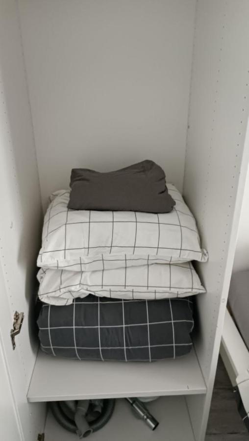 Apartament Niedaleko Centrum Warszawy Varsó Kültér fotó