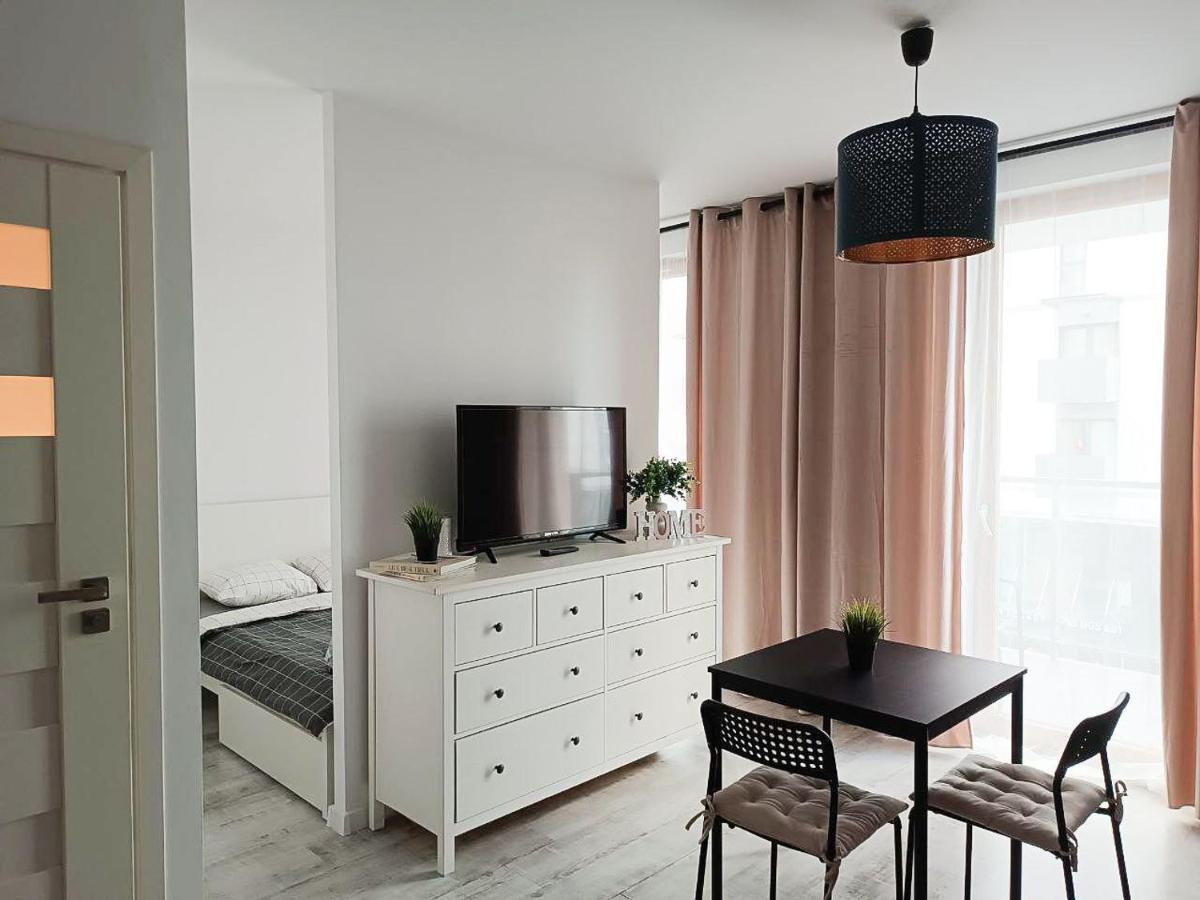 Apartament Niedaleko Centrum Warszawy Varsó Kültér fotó