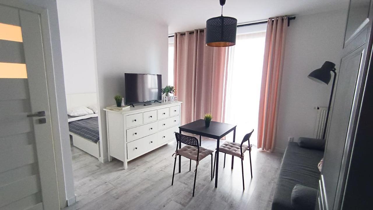 Apartament Niedaleko Centrum Warszawy Varsó Kültér fotó